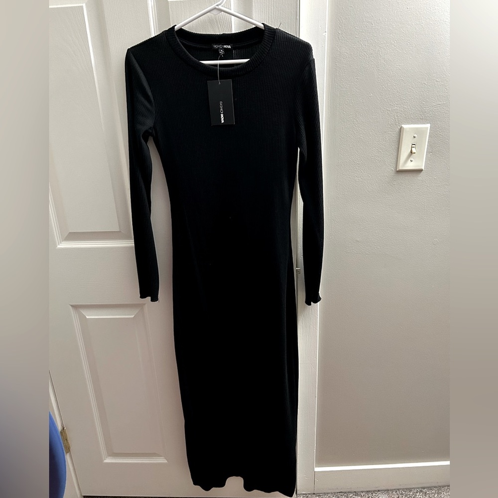 Women’s ribbed-knit maxi dress